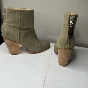 Rag & Bone Sz 7.5 Newbury Canvas Leather Lined Back Zip Low Heel Ankle Booties